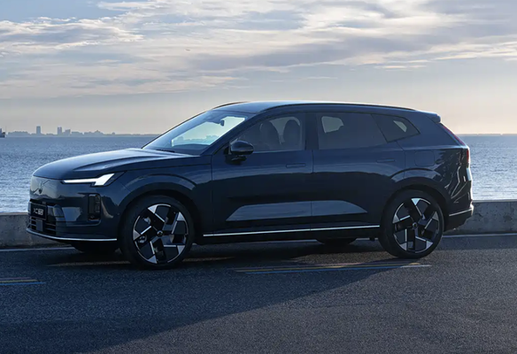 ֶXC70ţ׷࣡λSUV 8¿Ԥ